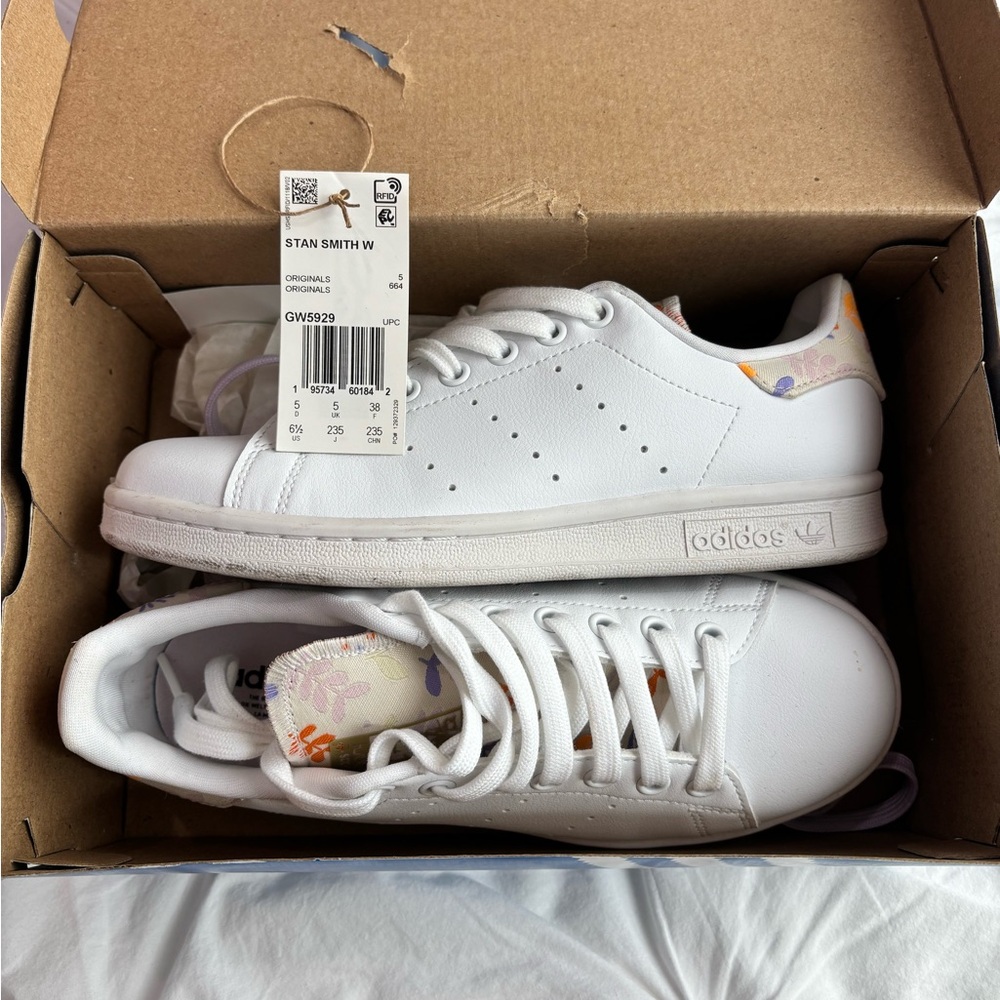 Adidas Stan Smith Floral Detail Sneakers *Worn Once*